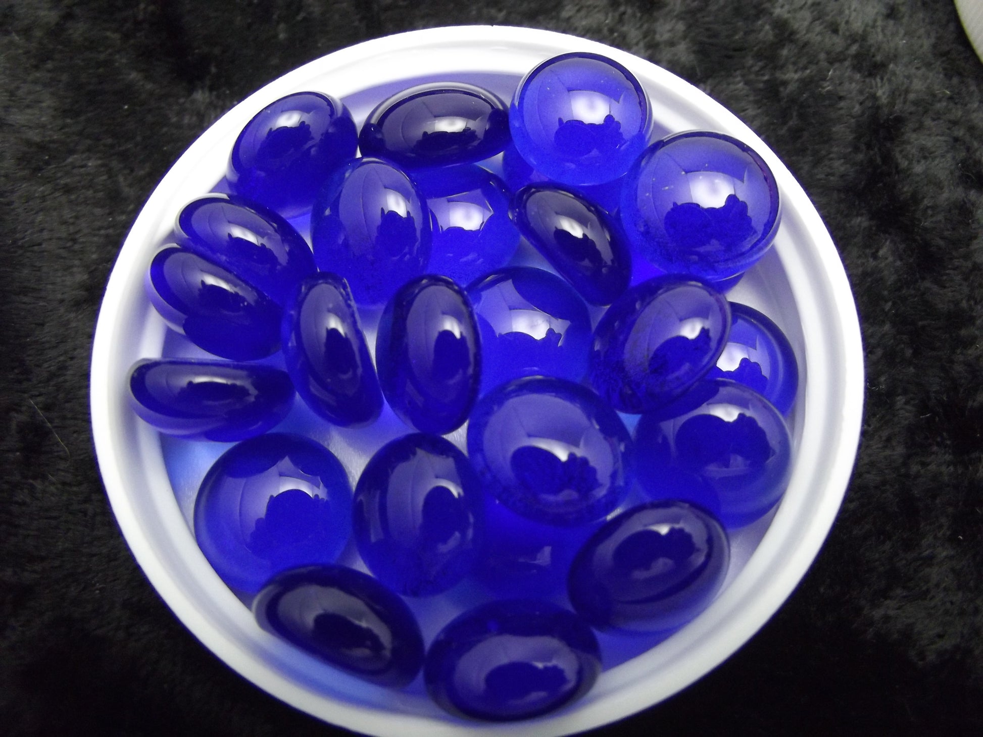 Blue Transparent Medium Design Elements 25 pieces Pebbles Dots System 96 COE Oceanside Compatible- 