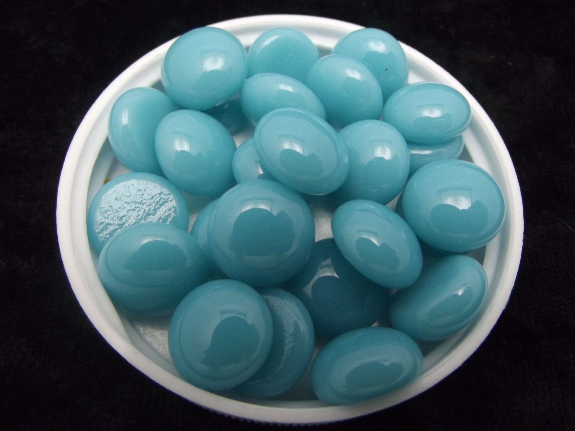 90 COE Medium Bullseye Glass Handmade Design Elements Gems Pebbles Blobs 25 Pieces-Color Turquoise