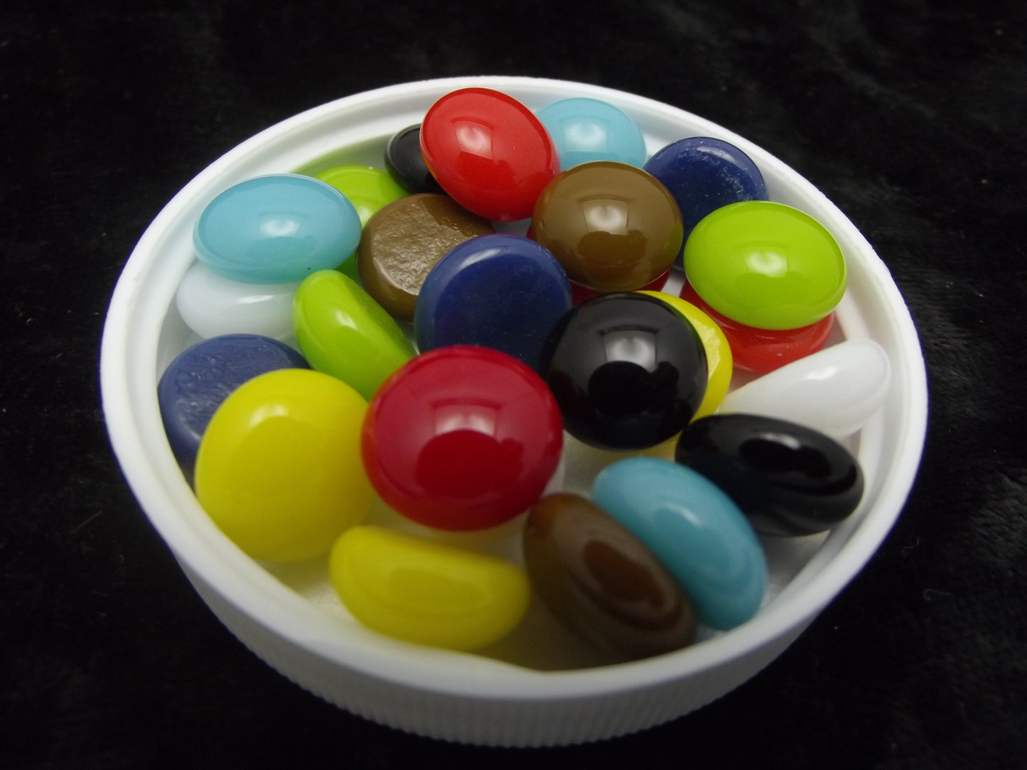 90 COE Medium Bullseye Glass Handmade Design Elements Gems Pebbles Blobs 25 Pieces-Color Mixed